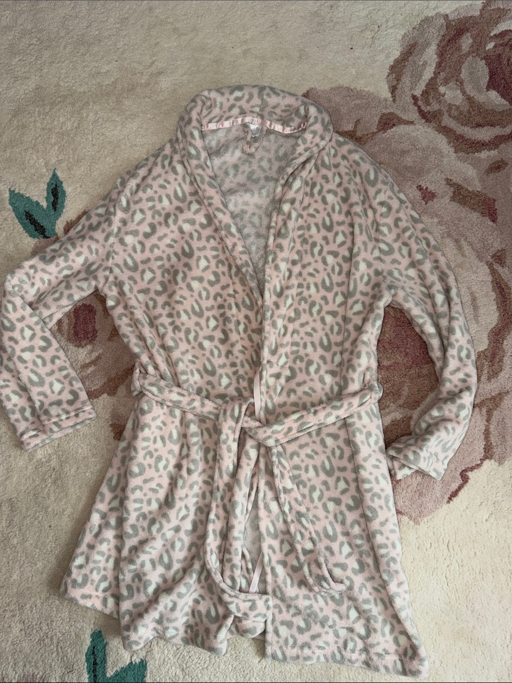 Ulta Soft Pink Leopard Print Cozy Robe